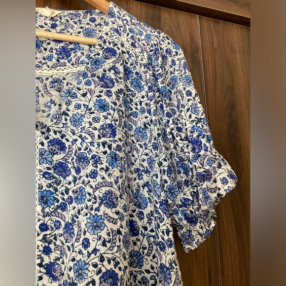 Lucky Brand Blue Floral Flowy Blouse Shirt Top Medium - Picture 5 of 7